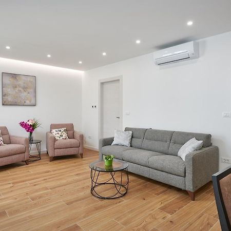 Newly Renovated Apt. Near To Entrance To Old Town Dubrovnik Eksteriør bilde